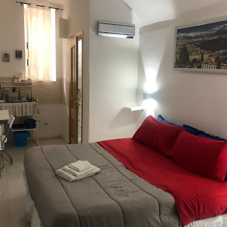 Casa Vacanza De Luca Napoli Bagian luar foto